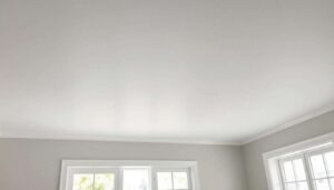 Decke streichen ohne Streifen: Die Profi-Technik, die auch Anfängern gelingt