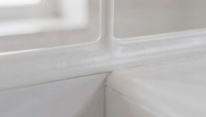 Schimmel an Silikonfugen: So entfernen Sie ihn laut TÜV ohne Chemie